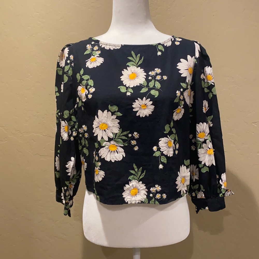 Forever 21 Daisy Top (M)